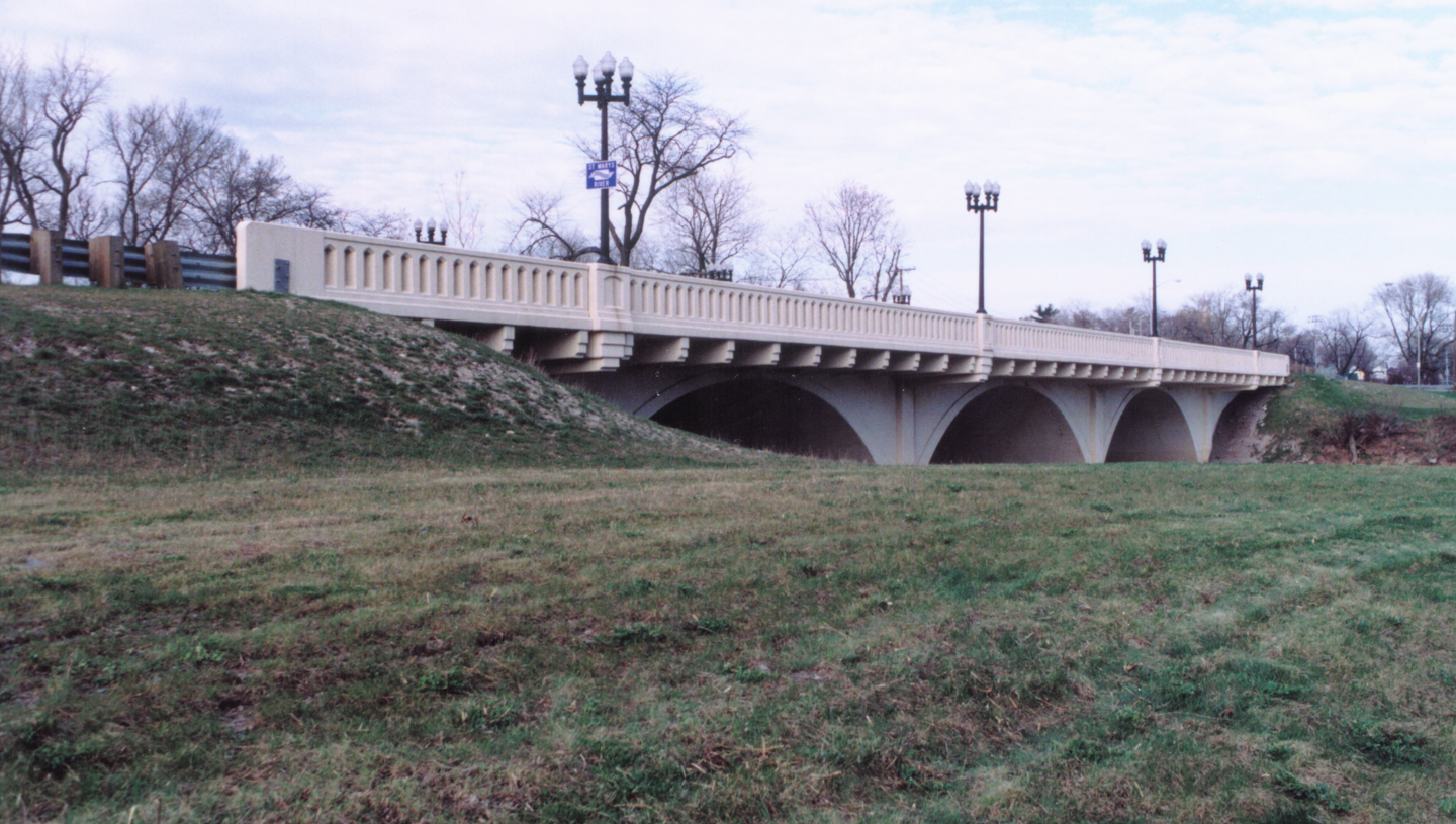 Bridge No. 330 - West Jefferson Boulevard Over St. Mary's River