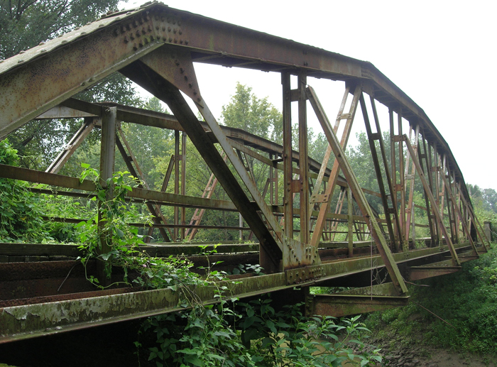 Rivertown Trail over Unnamed Ravine Bridge