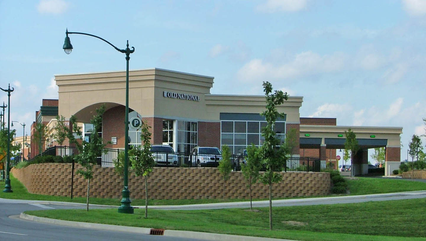 Old National Bank at Clay Terrace